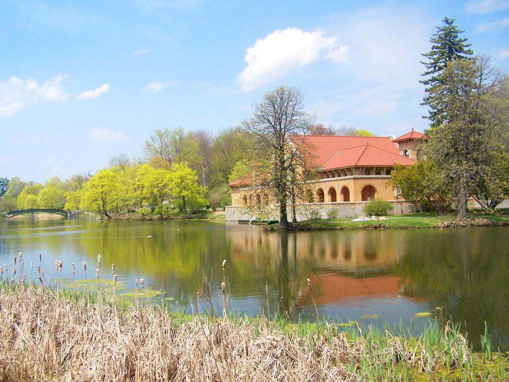 Photo: Lake House Photo: Lake House