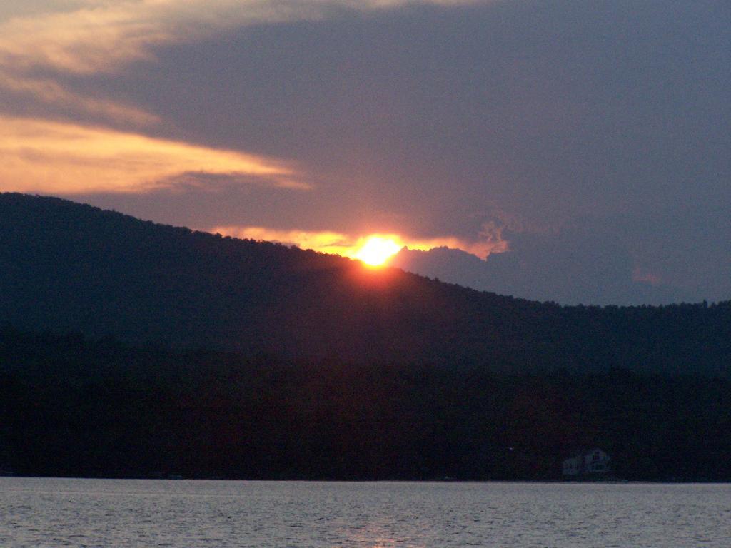 Photo: Setting Sun Photo: Setting Sun