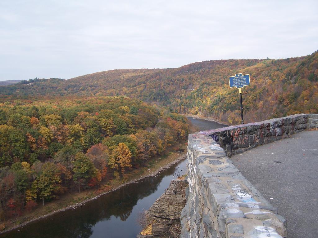 Photo: Pull Out Along NY 97