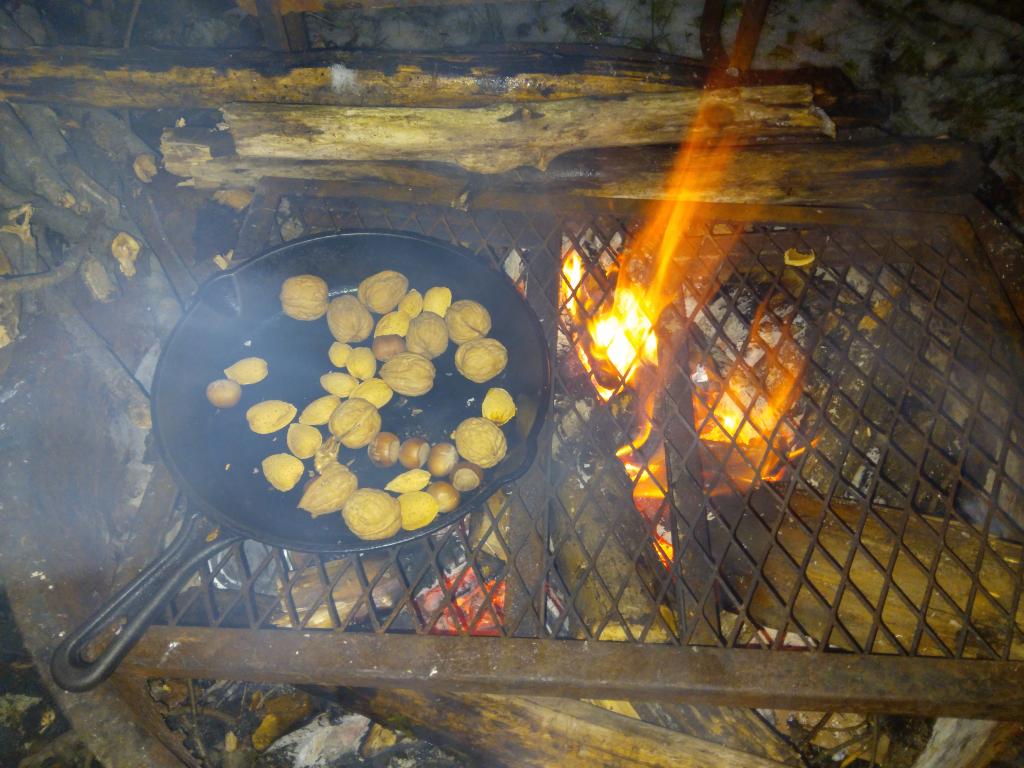 Photo: Roasting nuts Photo: Roasting nuts
