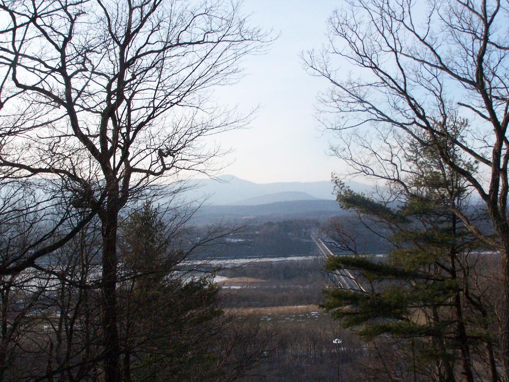 Photo: Mountains and Bridge