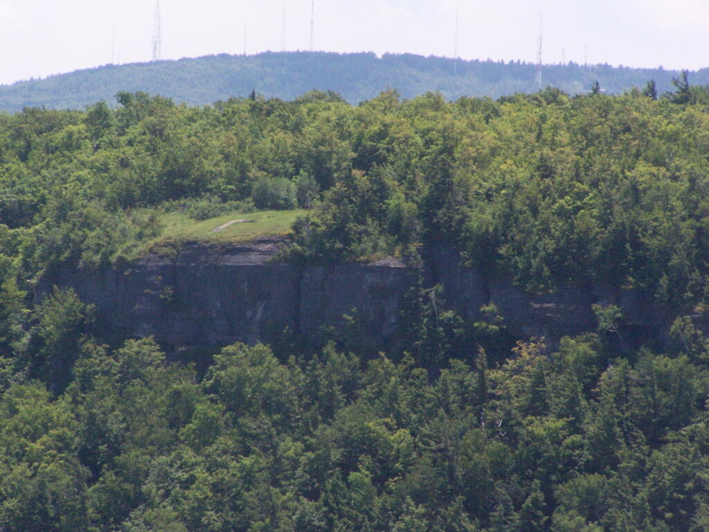 Photo: Hang Gliders Cliff Photo: Hang Gliders Cliff