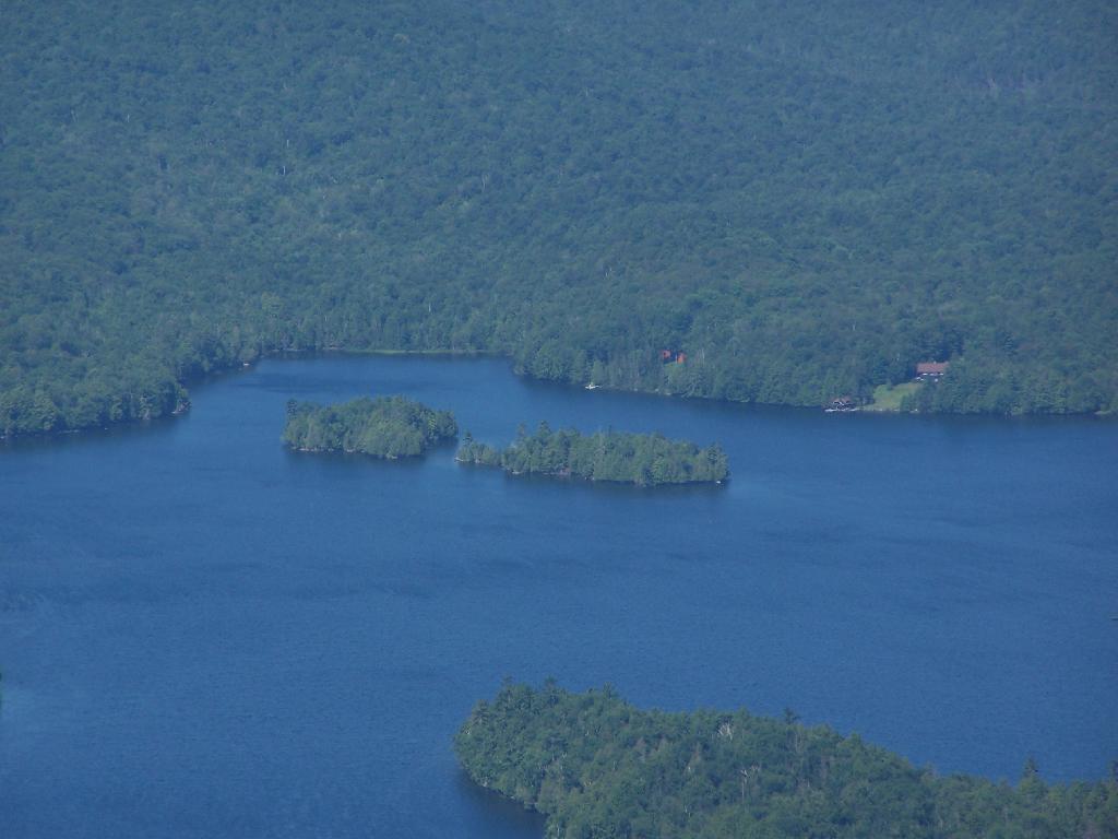 Photo: Lake's Edge