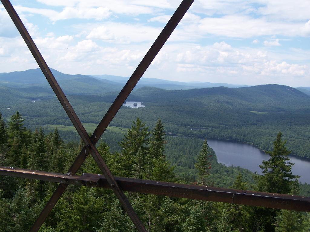 Photo: Thru Tower