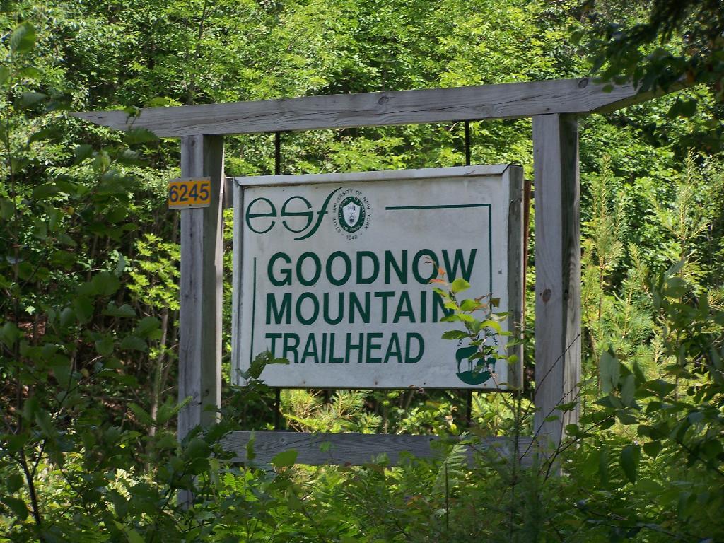 Photo: Trailhead Sign