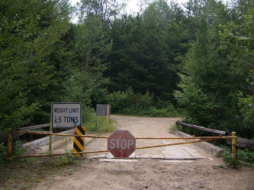 Photo: Gate at Otter Brook Bridge