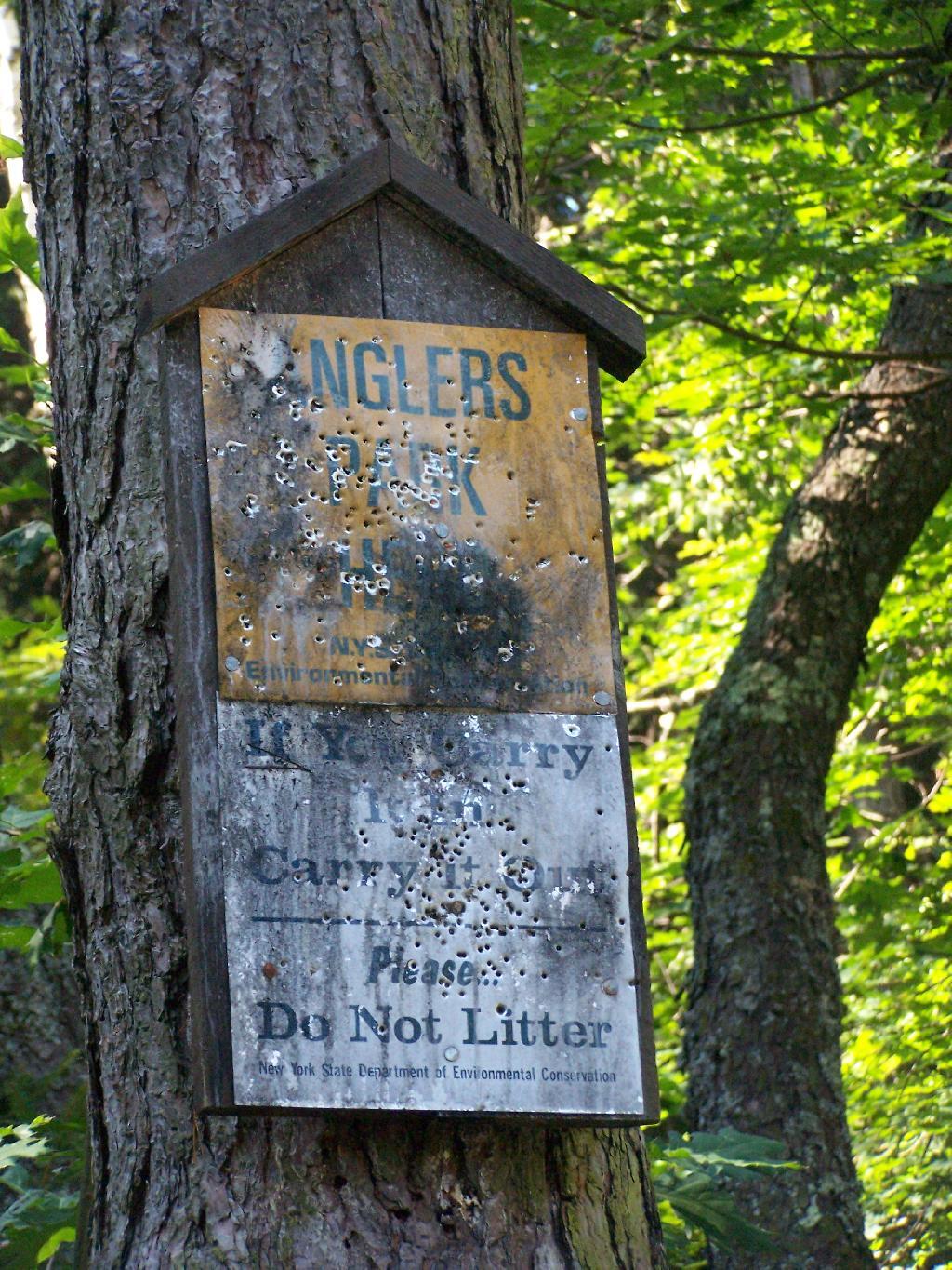Photo: Gate at Mallet Pond Photo: Gate at Mallet Pond