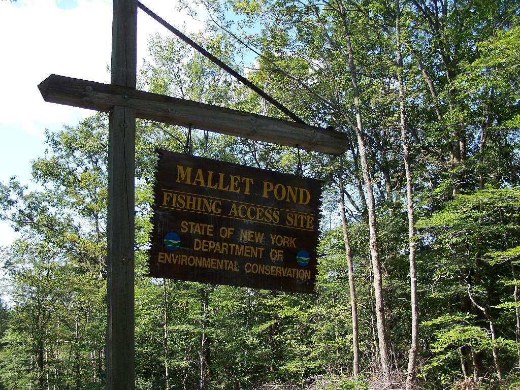 Photo: Mallet Pond Sign