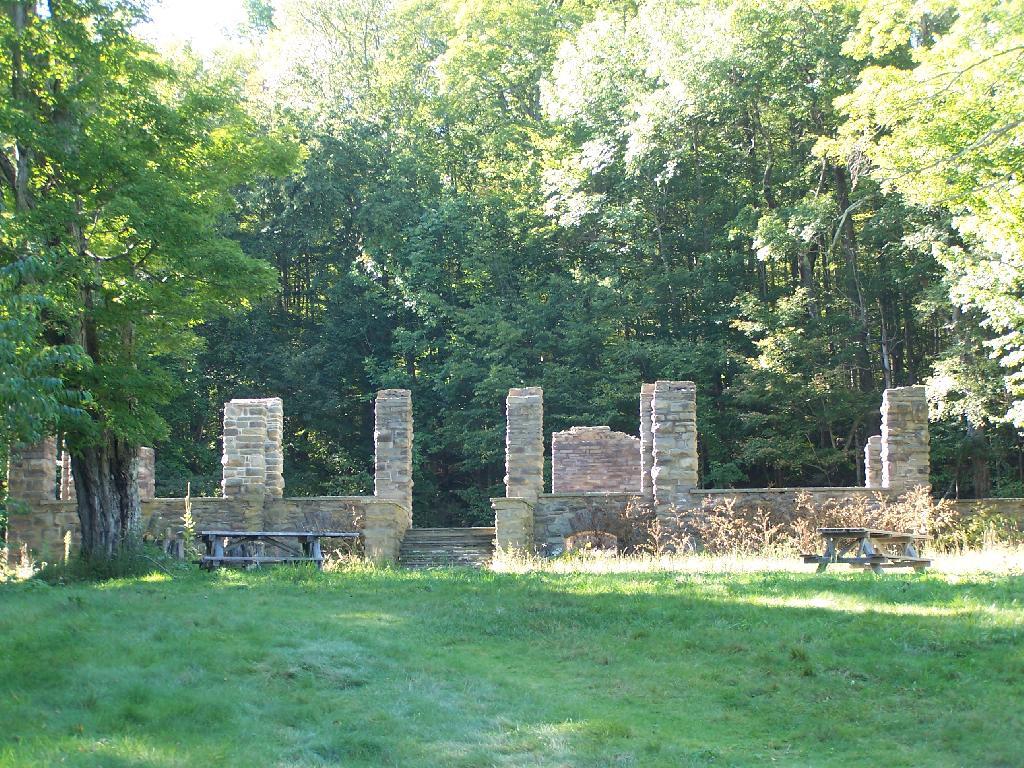 Photo: Coykendall Lodge Ruins