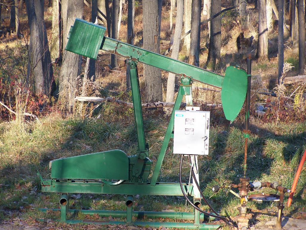 Photo: Oil Well