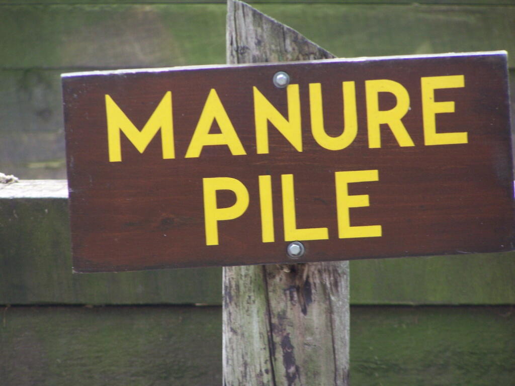 Photo: Manure Pile Sign