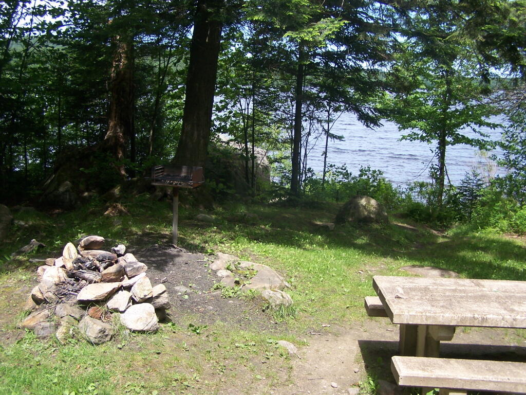 Photo: Picnic Area at Somerset Reservior