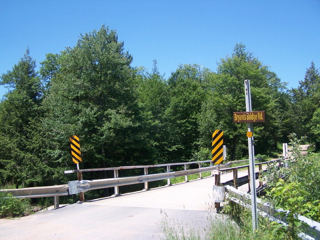 Photo: Bryants Bridge Road Photo: Bryants Bridge Road
