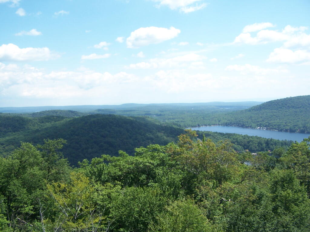 Photo: Canada Lake