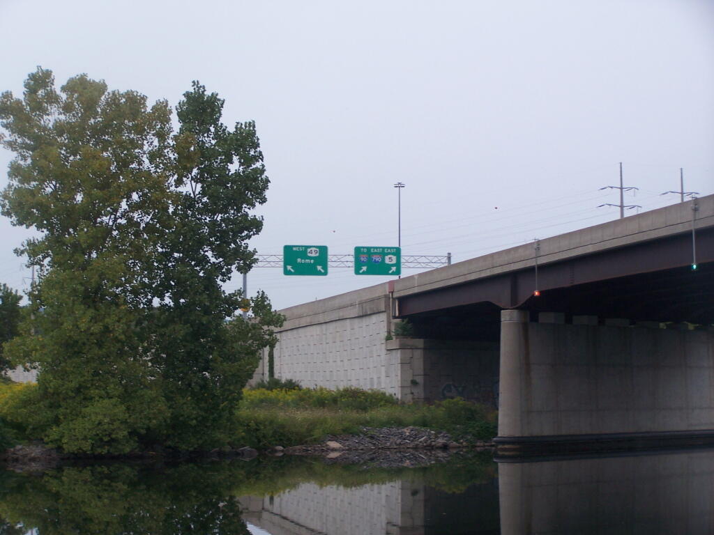 Photo: NY 49 / I-790 / NY 5 Split