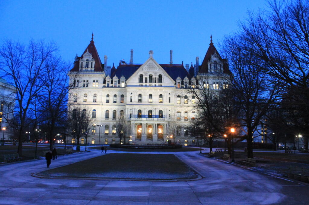 Photo: State Capitol Photo: State Capitol