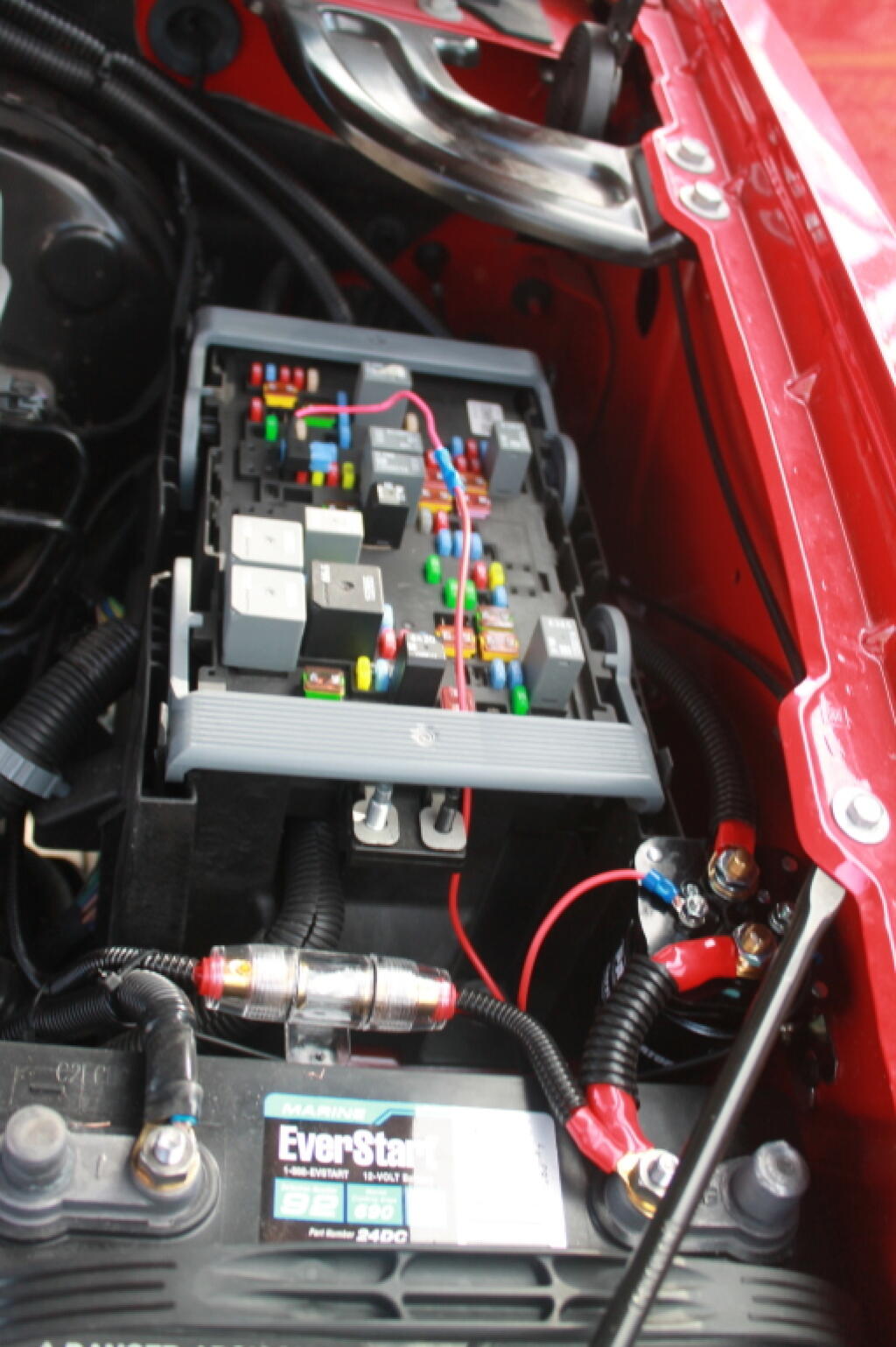 Photo: Fuse Tap from Throttle Position Sensor to Excite Battery Isolator Relay