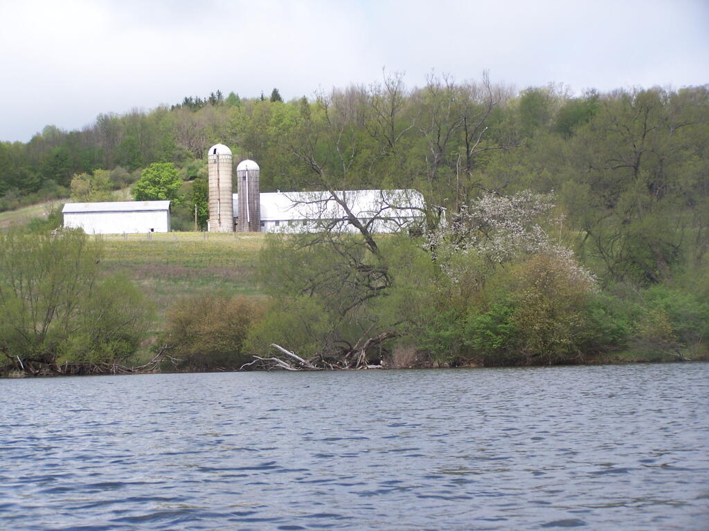 Photo: Farm Along Lake Moraine Road Photo: Farm Along Lake Moraine Road