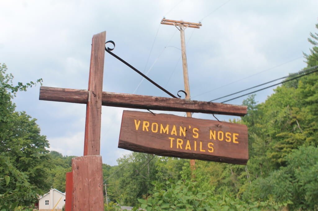 Photo: Vroman's Nose Trail