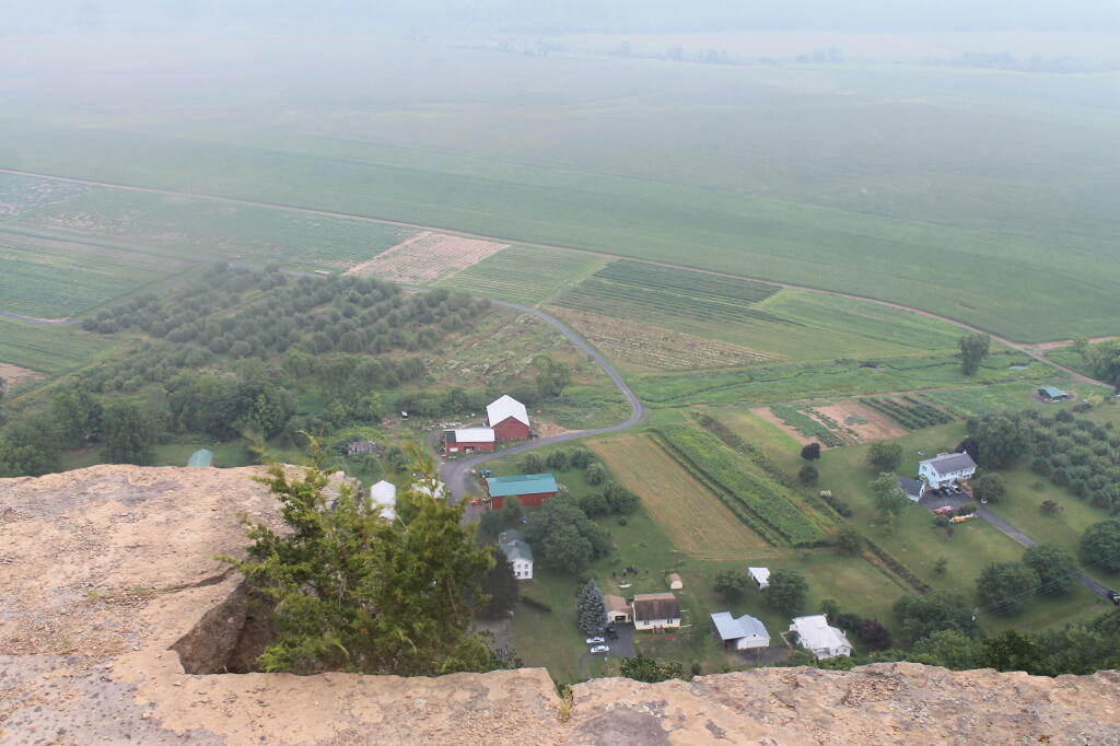 Photo: Off the Edge