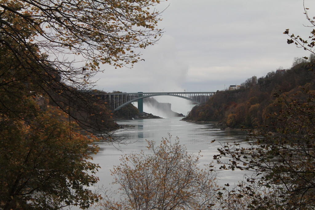 Photo: Niagara Falls from Within the Gorge