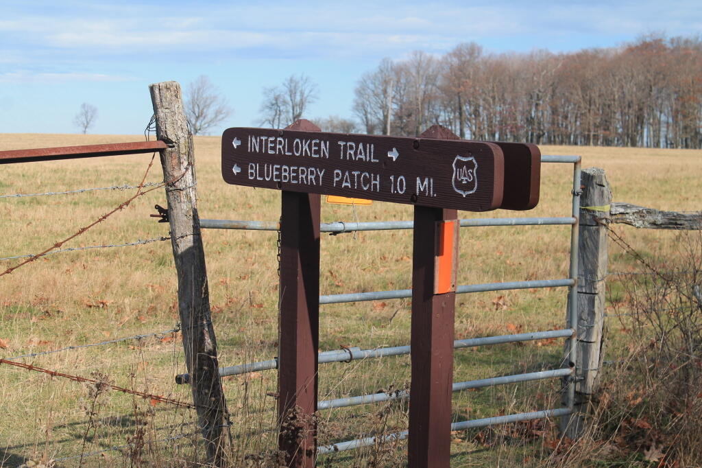 Photo: Interloken Trail Sign