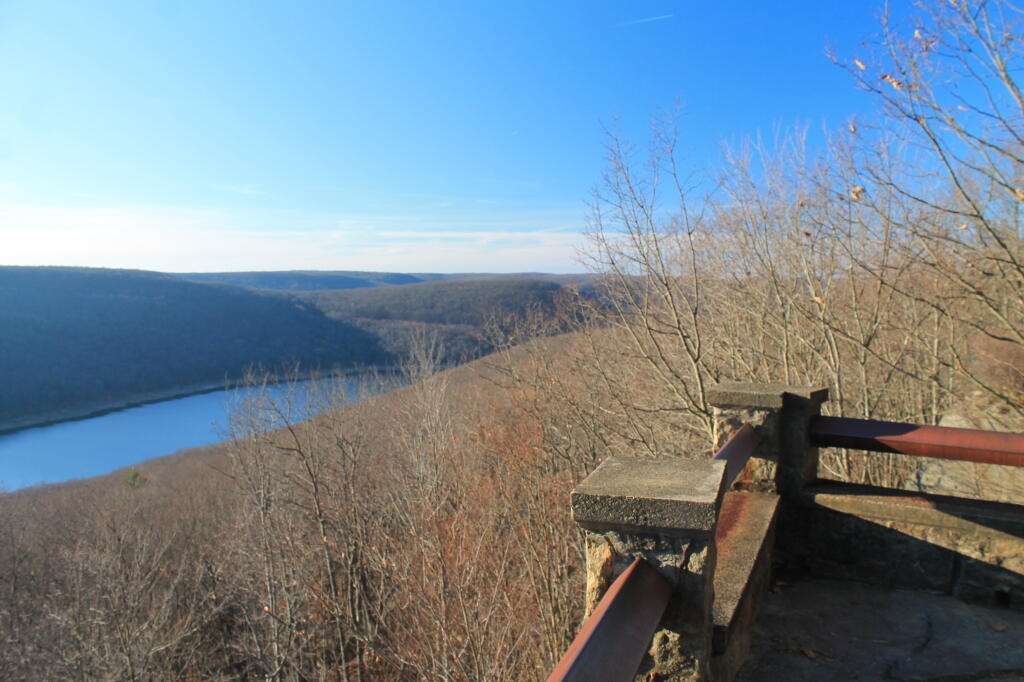 Photo: Rimrock North