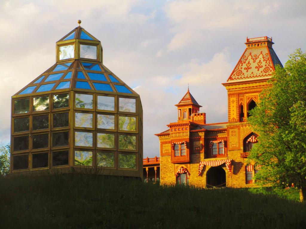 Photo: Church Greenhouse