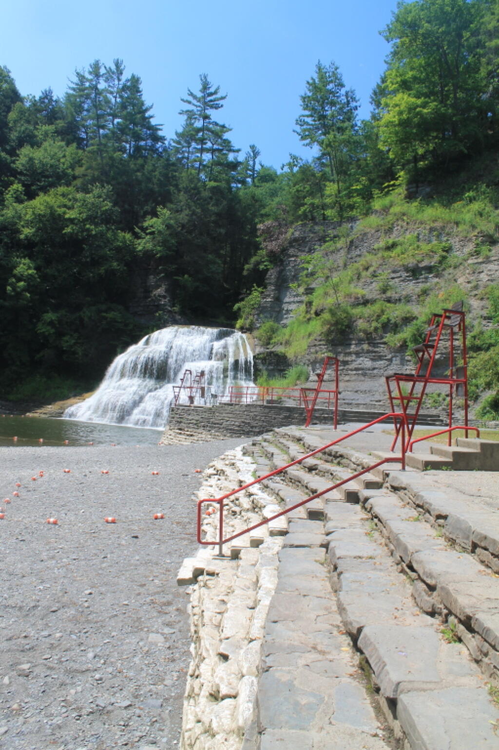 Photo: Low Water Levels with Dam Out