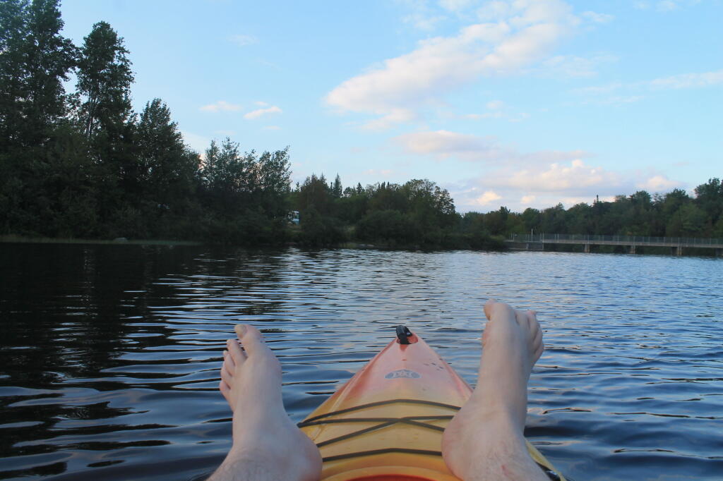 Photo: The Feet Are Up