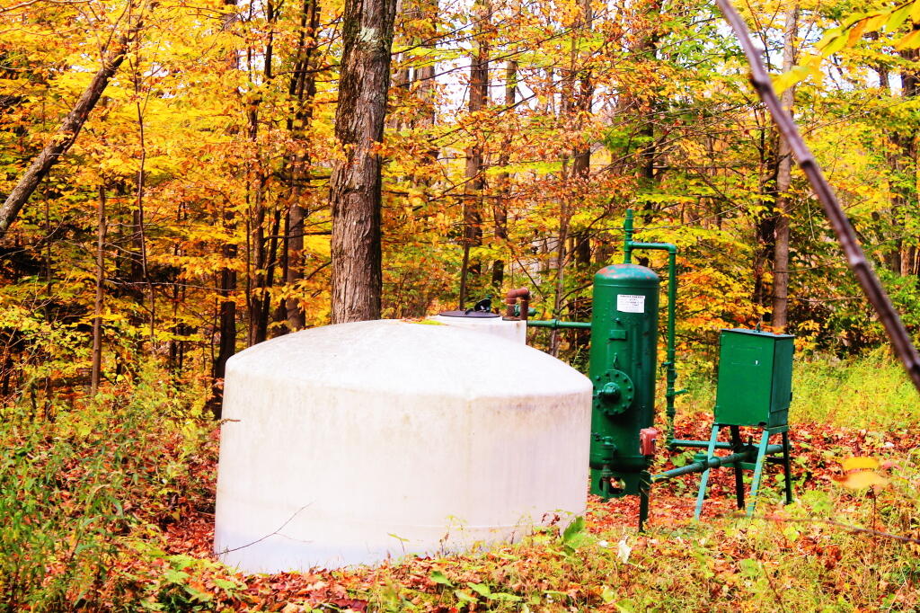 Photo: Natural Gas Well