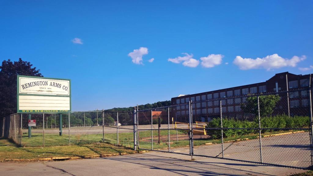 Photo: Former Remmington Arms Factory in Illion Photo: Former Remmington Arms Factory in Illion
