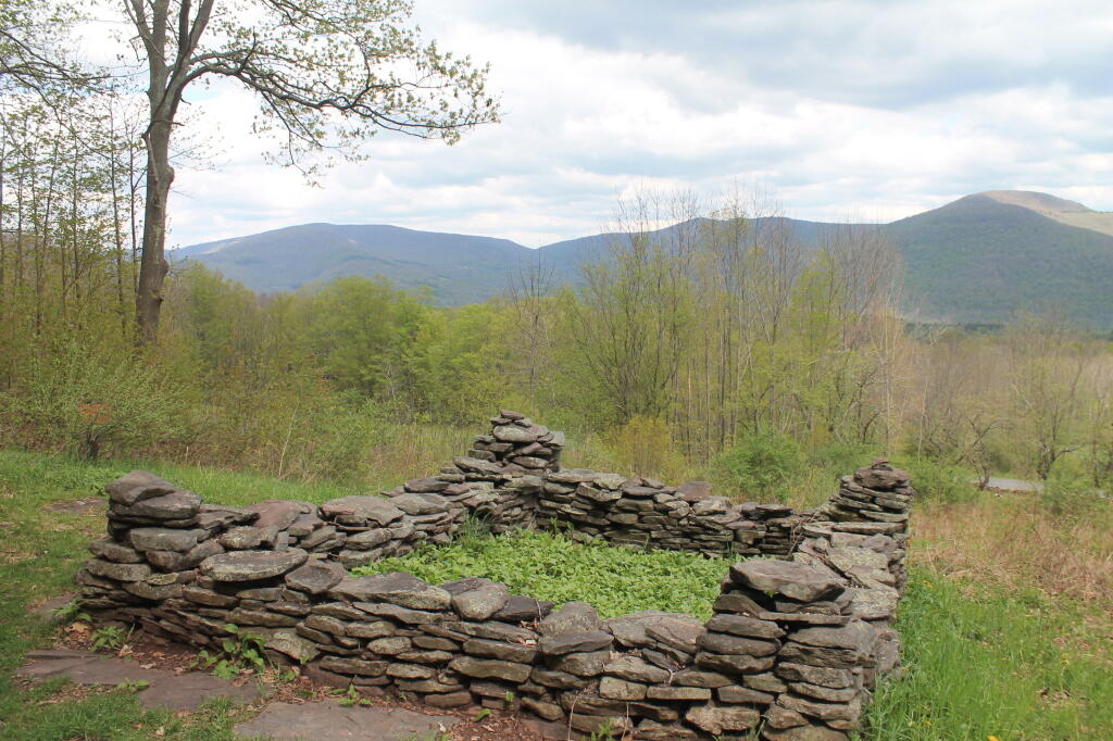 Photo: Gravesite