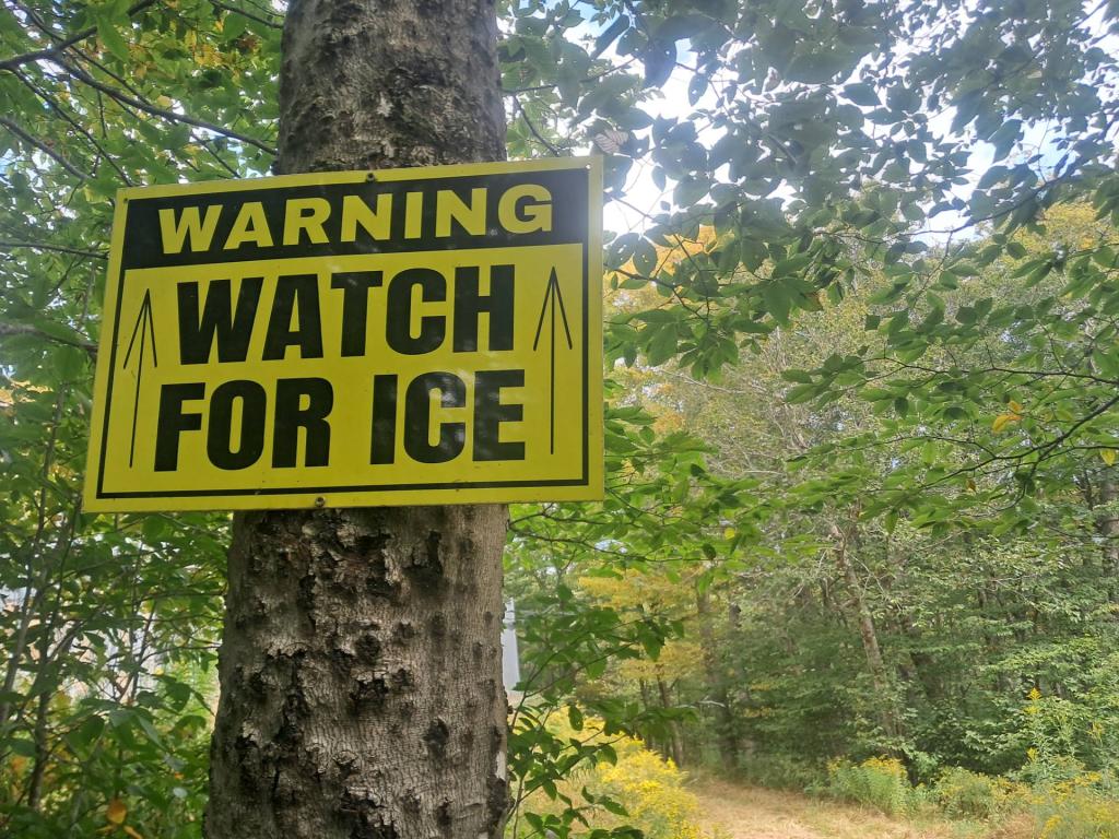 Photo: Watch for ICE