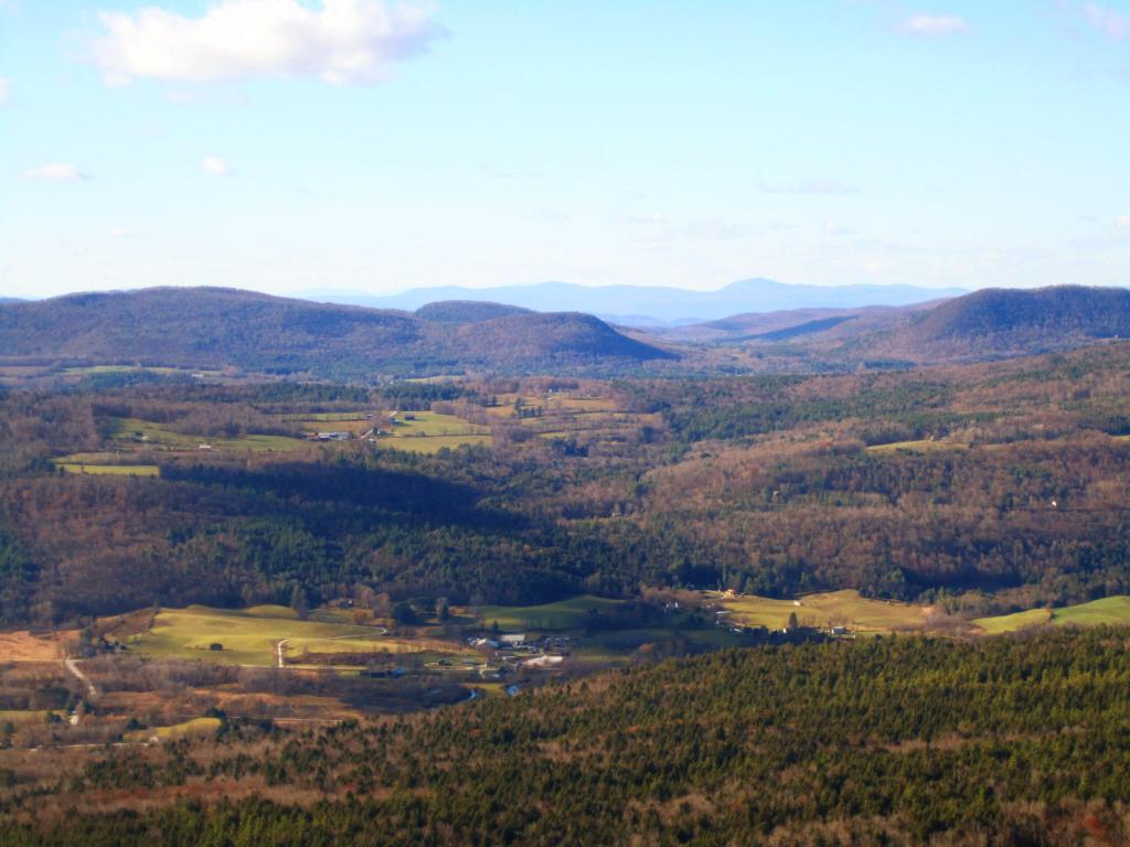 Photo: White Rocks Overlook