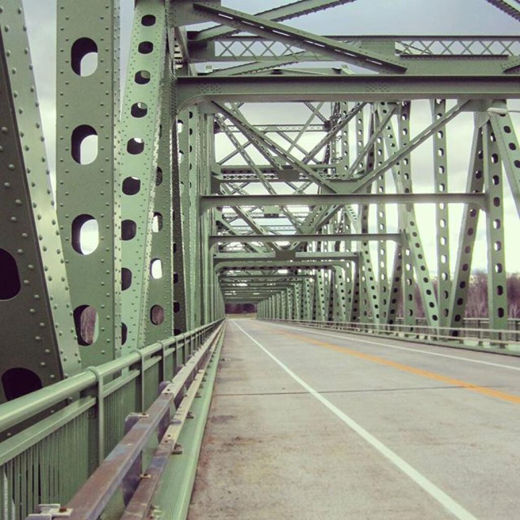 Photo: Barnhart Island Bridge