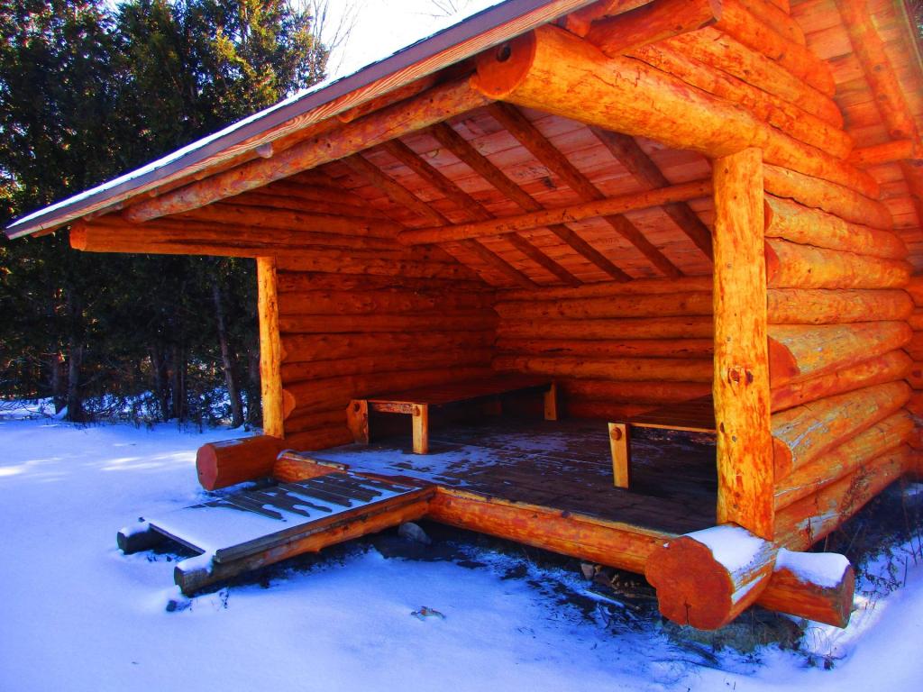 Photo: Boreas Pond Lean-To Photo: Boreas Pond Lean-To