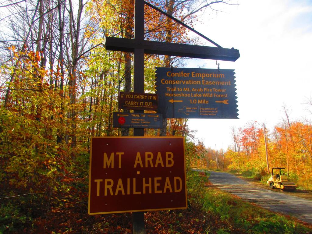 Photo: Trailhead