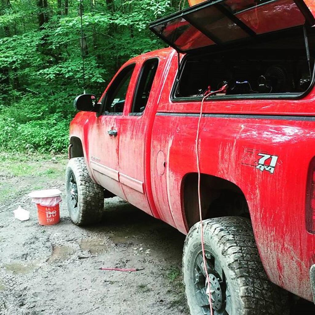 Photo: Big Red is muddy as shit