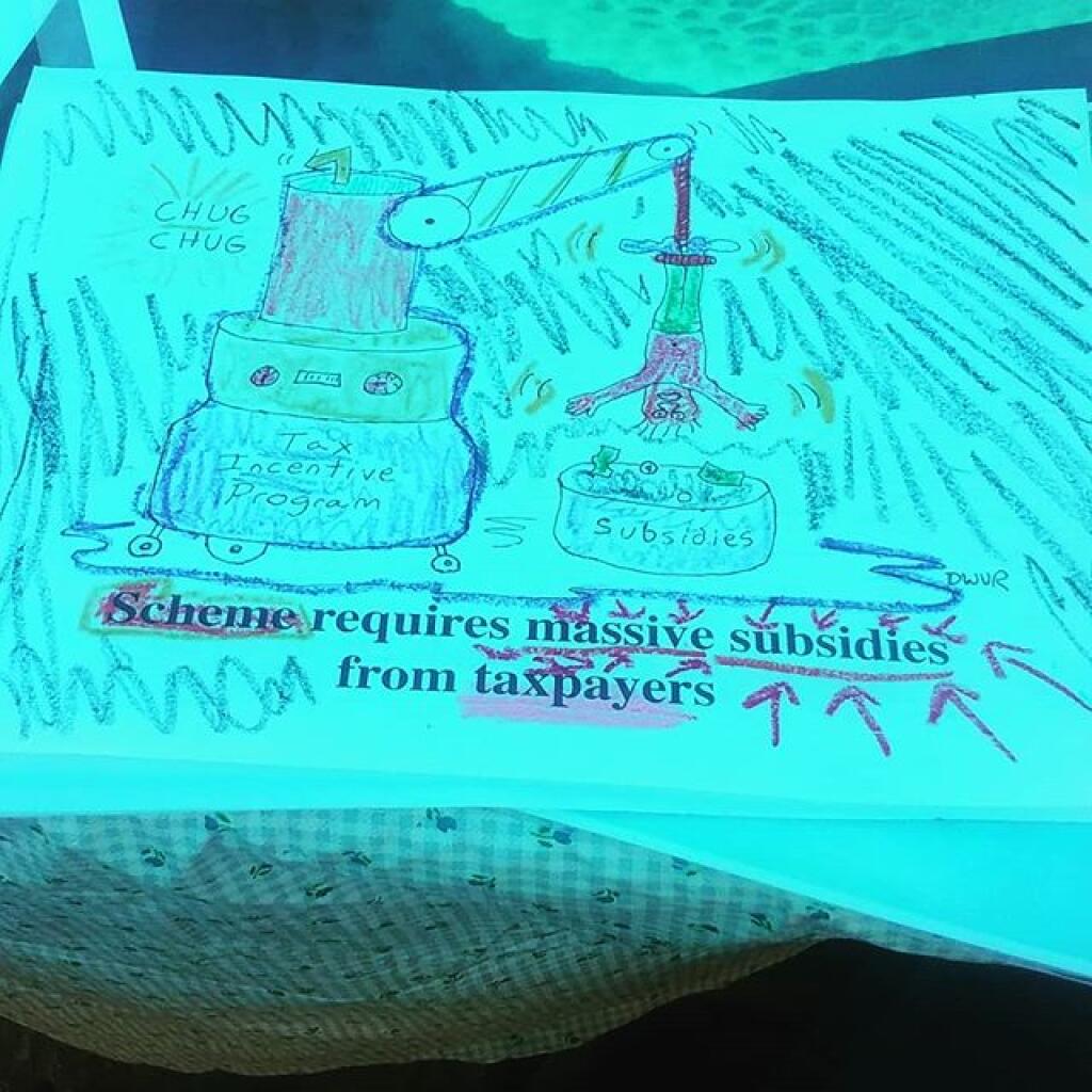 Photo: I like coloring with crayons Photo: I like coloring with crayons