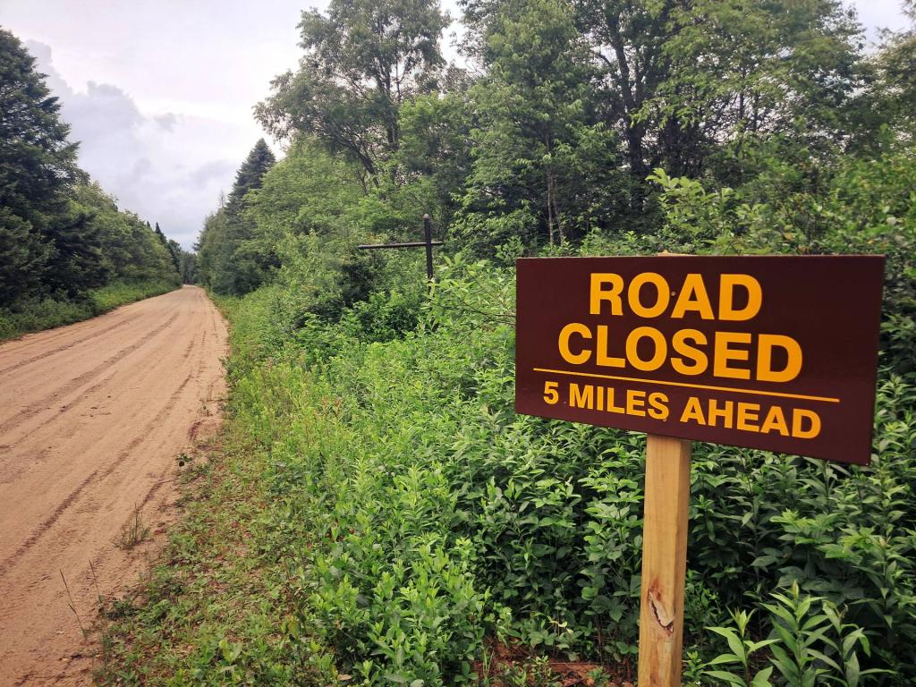 Photo: Road Closed 5 Miles Ahead