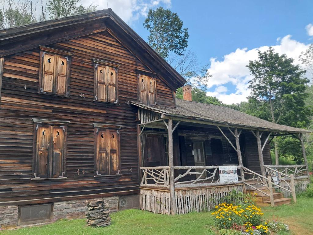 Photo: Woodchuck Lodge